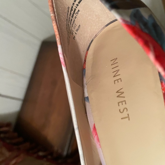 Floral heels - Picture 2 of 2